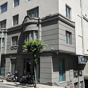 Noble Pangalti فندق